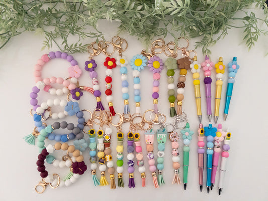 Floral Keychain| Floral Wristlet, Flower Keychain